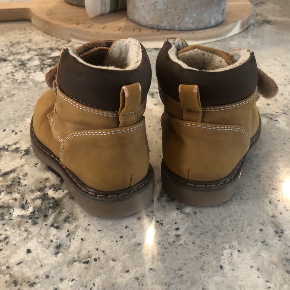 Joe Fresh Toddler Boots Size 5 - Picture 2 of 3